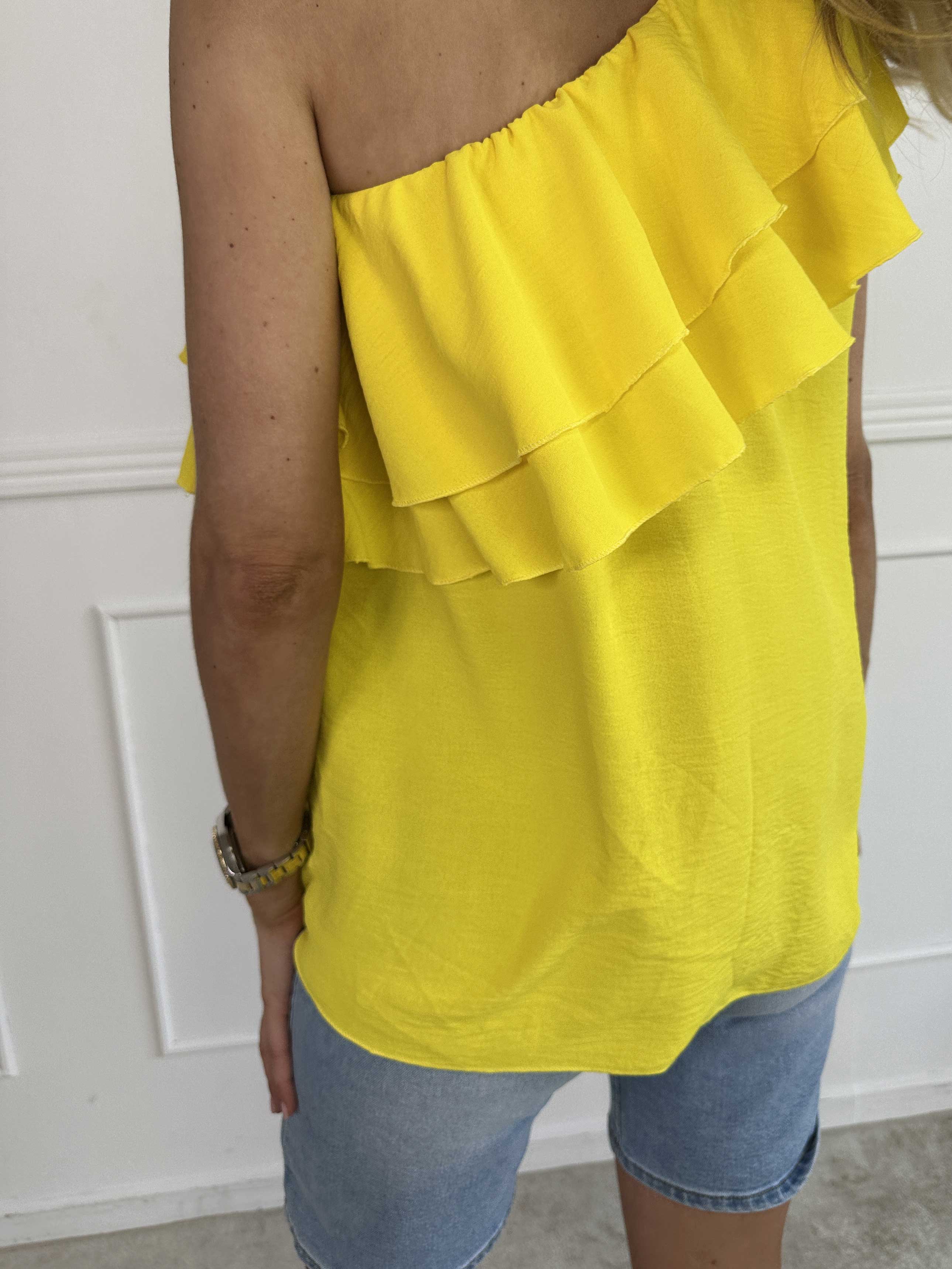 Catelyn Top - Söt one shoulder topp med volanger